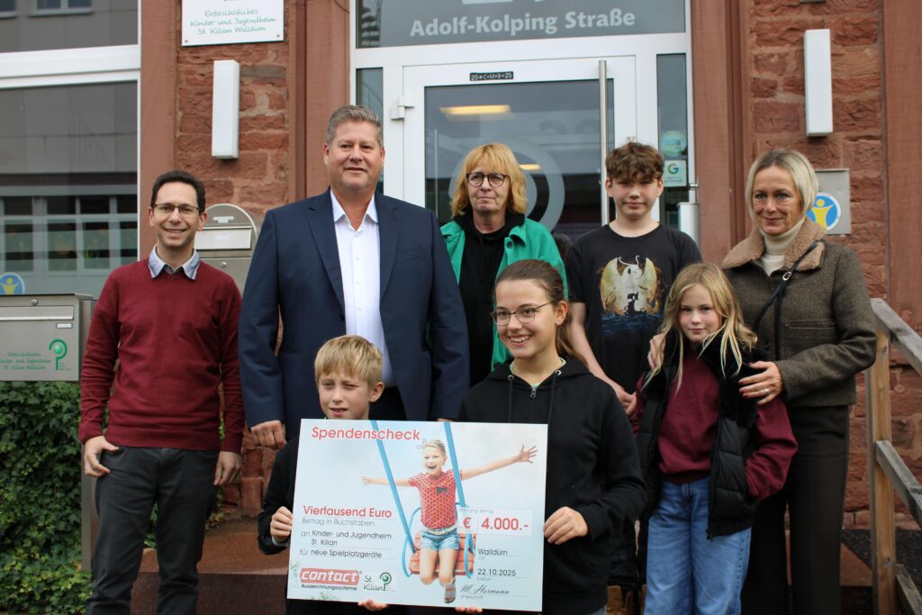 Spendenuebergabe_Weihnachten2025_Heim St. Kilian