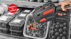 ontact Spectra 4c Etikett mit contact premium Handauszeichner vor Obst- und Gemüseschalen. Illustrative Darstellung, teilweise mit generativer KI erstellt.